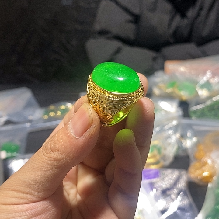 翡翠颈饰未镶嵌价格