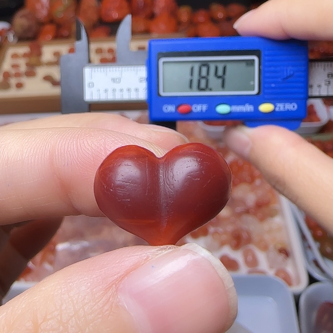 南红玛瑙未镶嵌颈饰