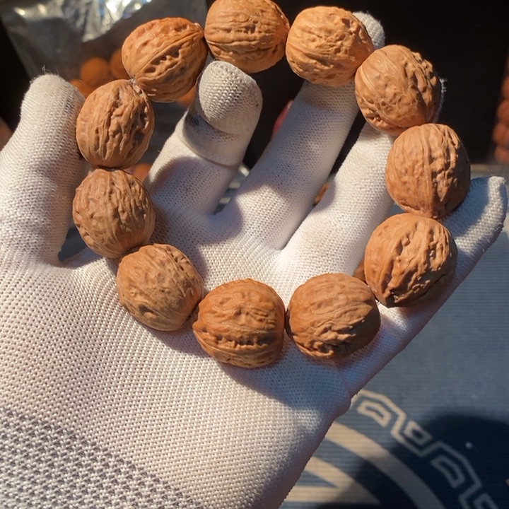 文玩核桃手串……71