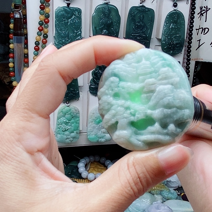 翡翠未镶嵌颈饰翡翠