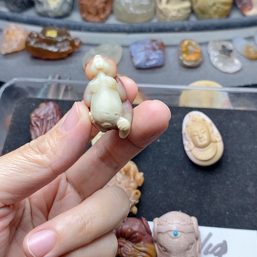 【闪购商品】定制石英质玉吊坠未镶嵌