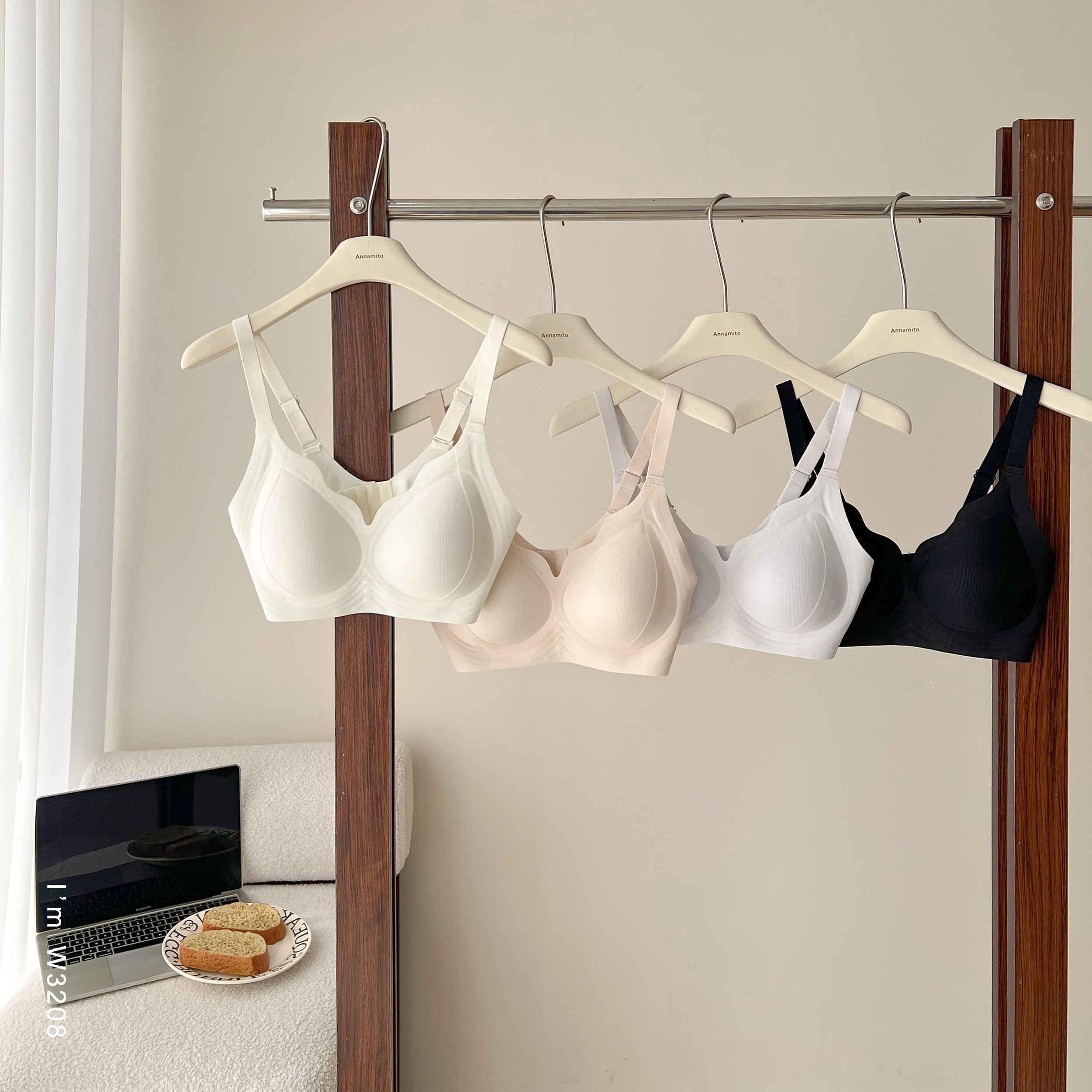 云感贴合隐形无钢圈舒适上托木耳花边文胸W3208