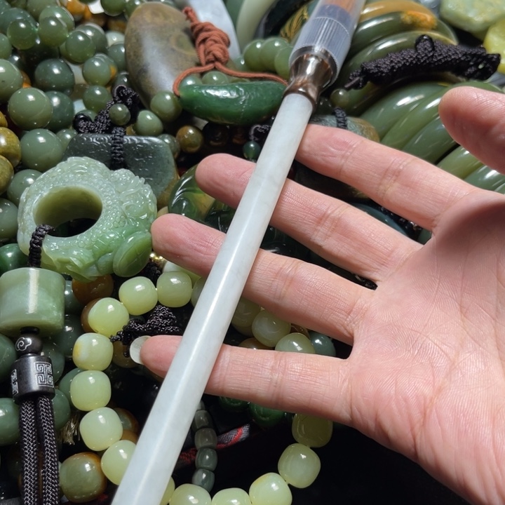 蛇纹石玉合金颈饰