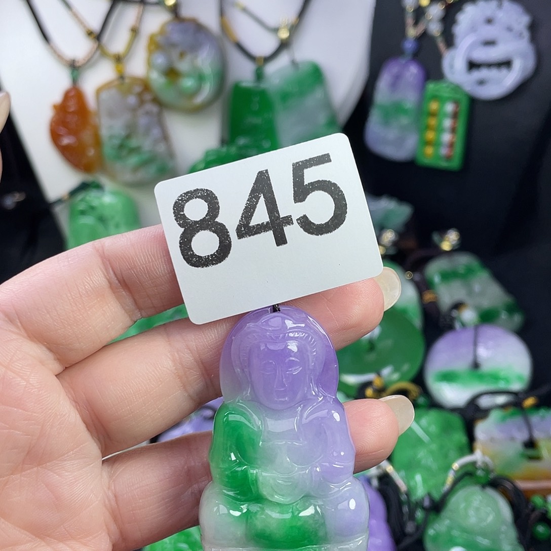 翡翠未镶嵌吊坠(赠链)