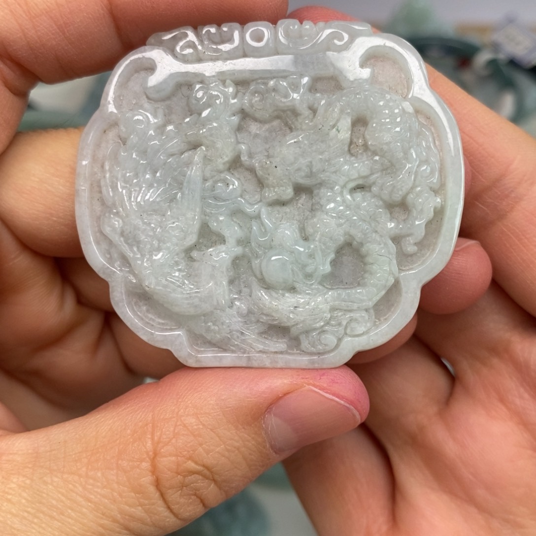 翡翠颈饰未镶嵌龙凤