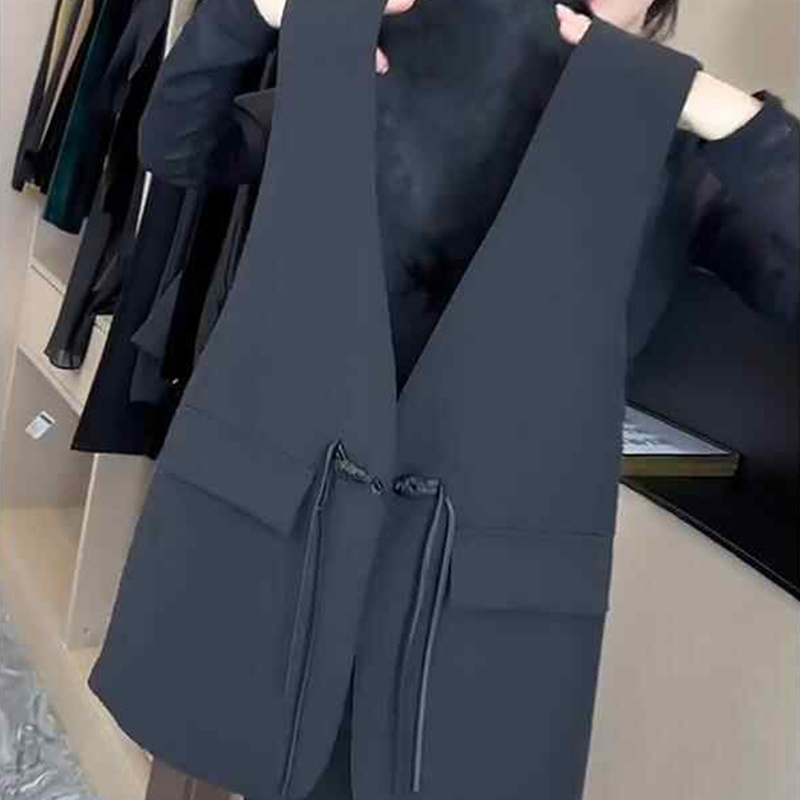 新中式国风马甲女2025春秋新款洋气减龄百搭背心马夹西装外套爆款