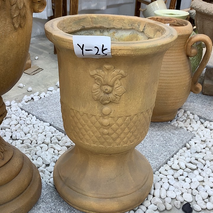 红陶高43宽29口24微瑕