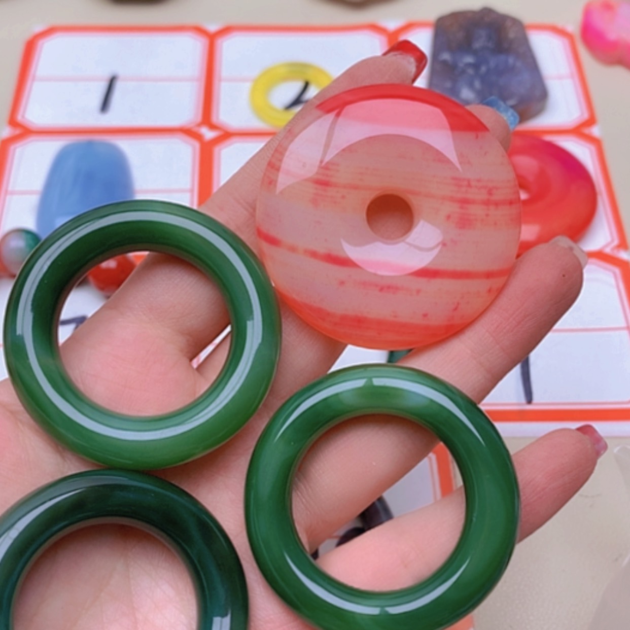 【闪购商品】未镶嵌玛瑙/玉髓珠宝半成品西**泉