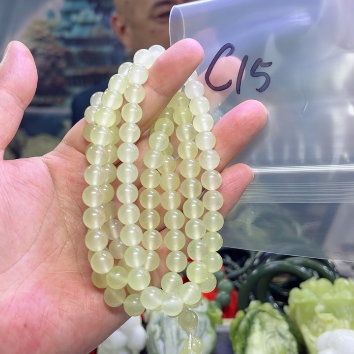 蛇纹石玉颈饰未镶嵌习***候