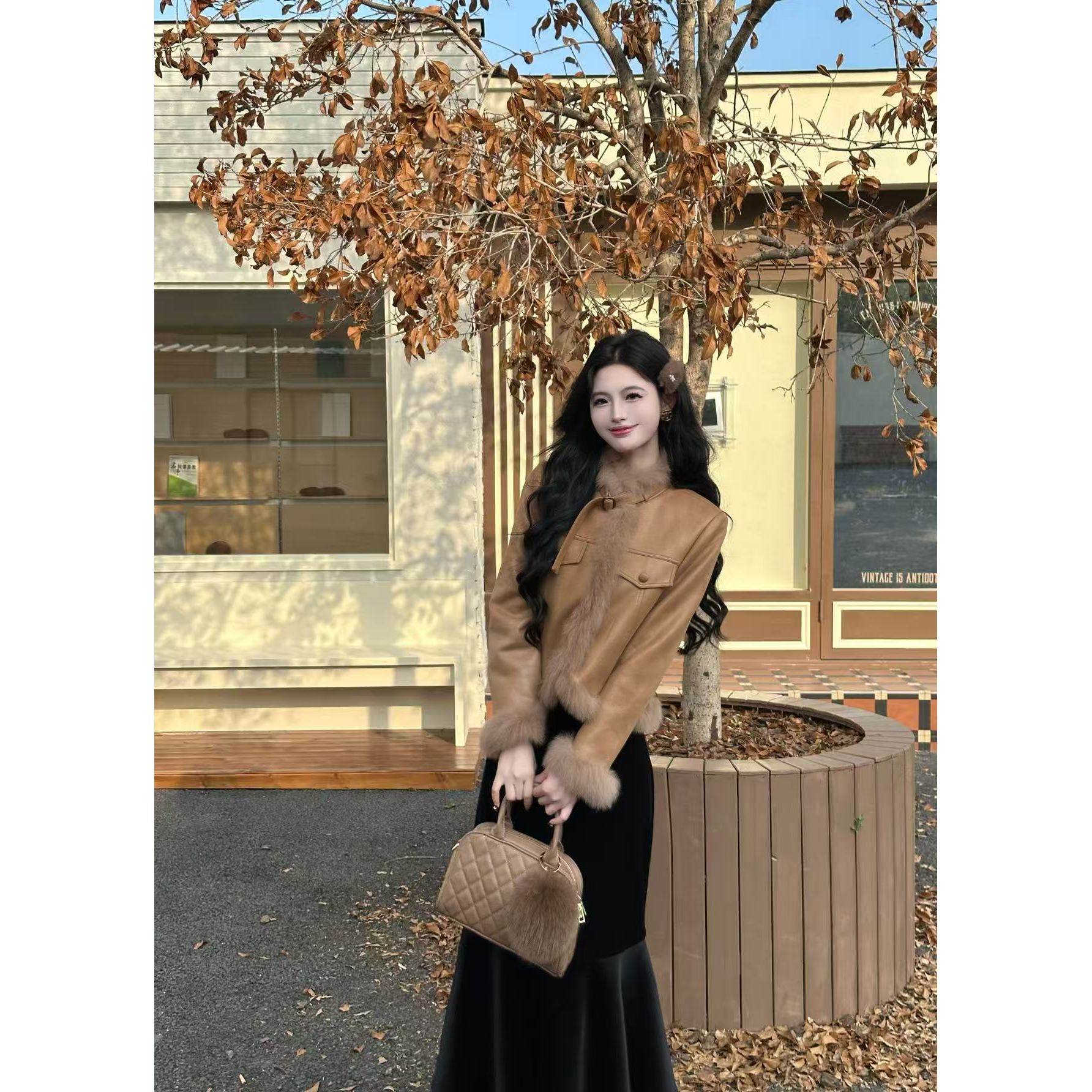 拉夏贝尔/25年冬新款90白鸭绒轻奢小香羽绒外套+半身裙 10217 YDJ