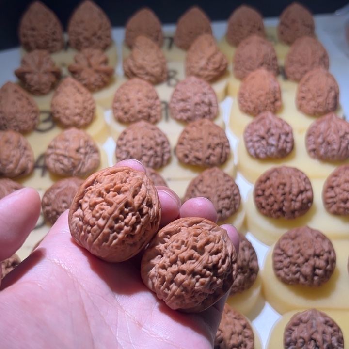 贝***顿吊坠文玩核桃莲花36