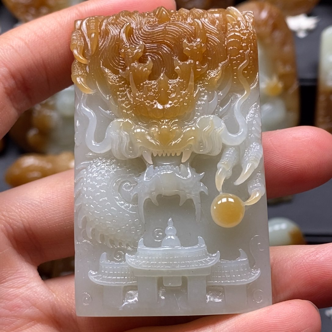 和田玉（糖玉）颈饰未镶嵌