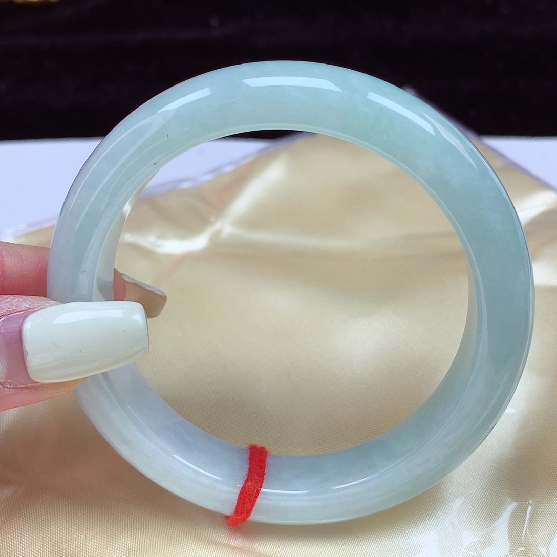 翡翠手镯未镶嵌58圈