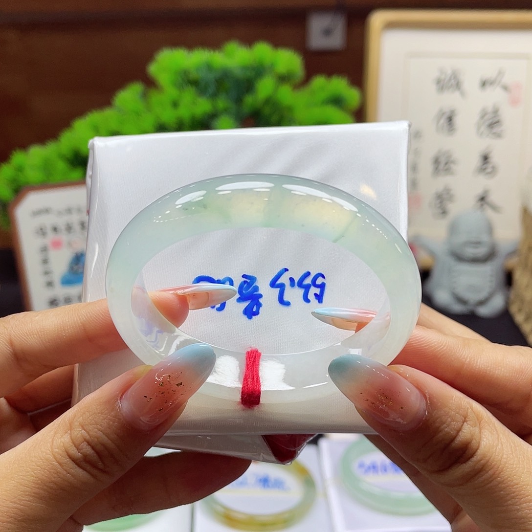 翡翠未镶嵌手镯23 号链接53.3贵妃