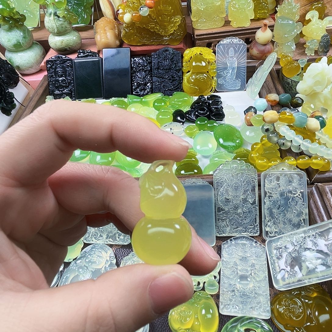 岫玉未镶嵌吊坠(不含链)