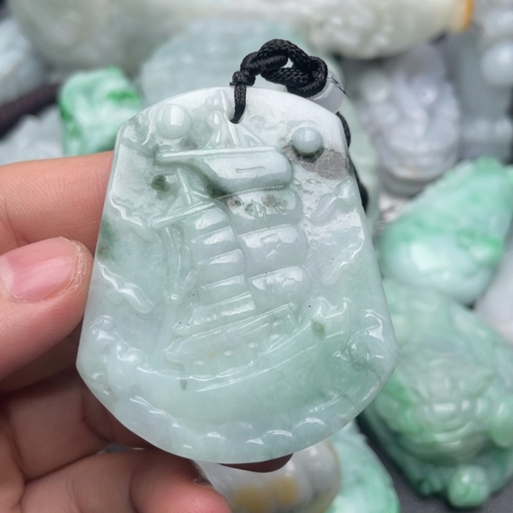 翡翠未镶嵌吊坠(不含链)