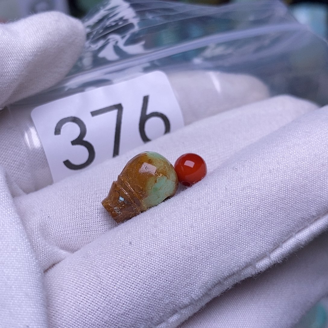 南红玛瑙未镶嵌珠宝奇石