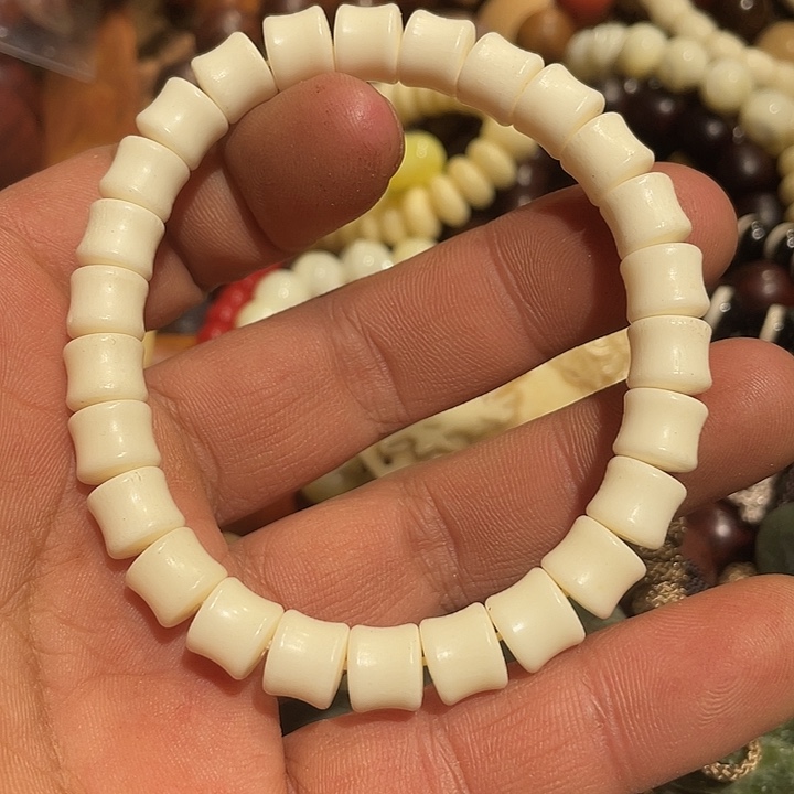木质类猛犸骨珠手串1.0cm