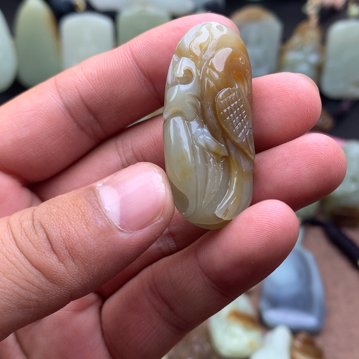 和田玉（糖玉）未镶嵌颈饰