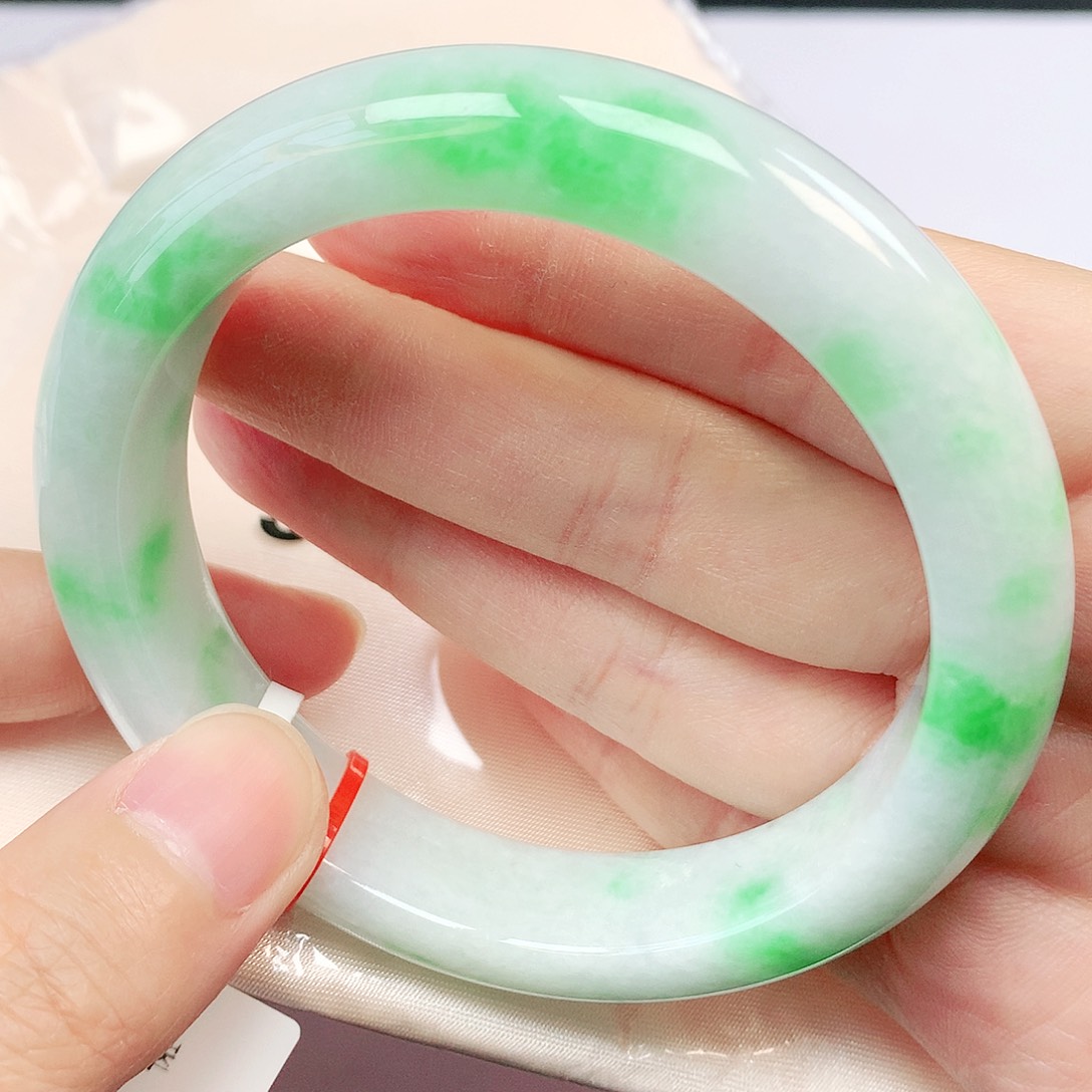 翡翠手镯未镶嵌抖音995