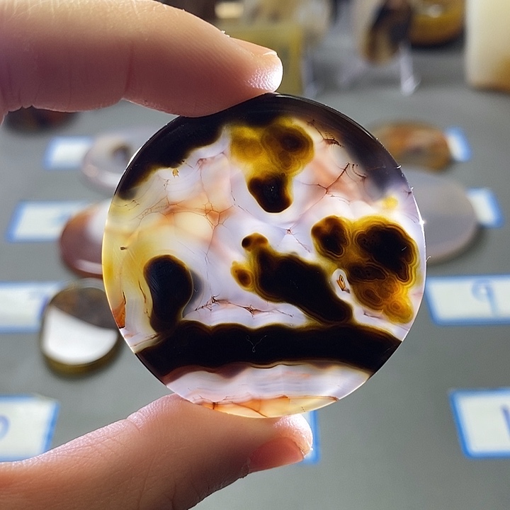 玛瑙/玉髓未镶嵌珠宝半成品9