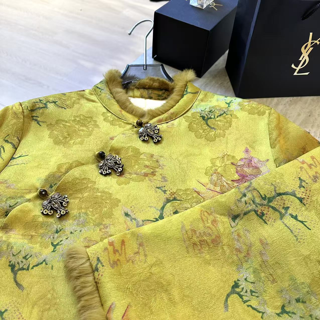 【瑾花现】新中式织金工艺金丝绣女士冬季显摆温柔贵气兔3148889