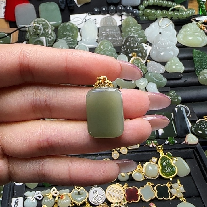 和田玉银S925镶嵌颈饰