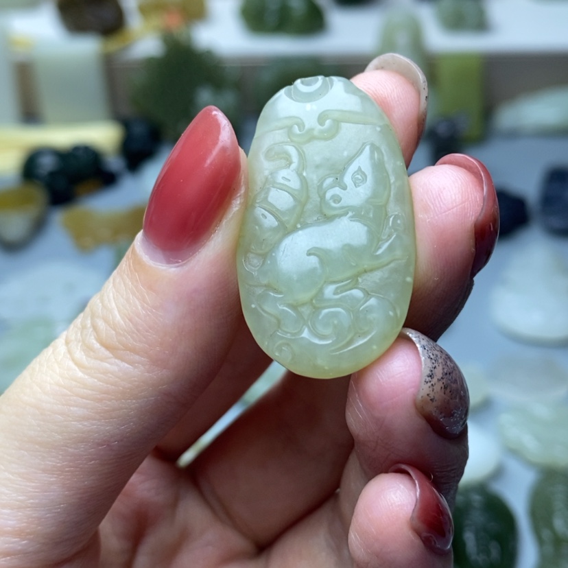 【闪购商品】颈饰未镶嵌和田玉