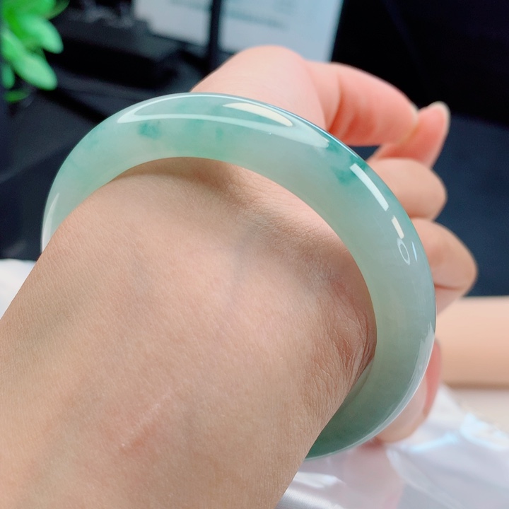 未镶嵌手镯翡翠55圈