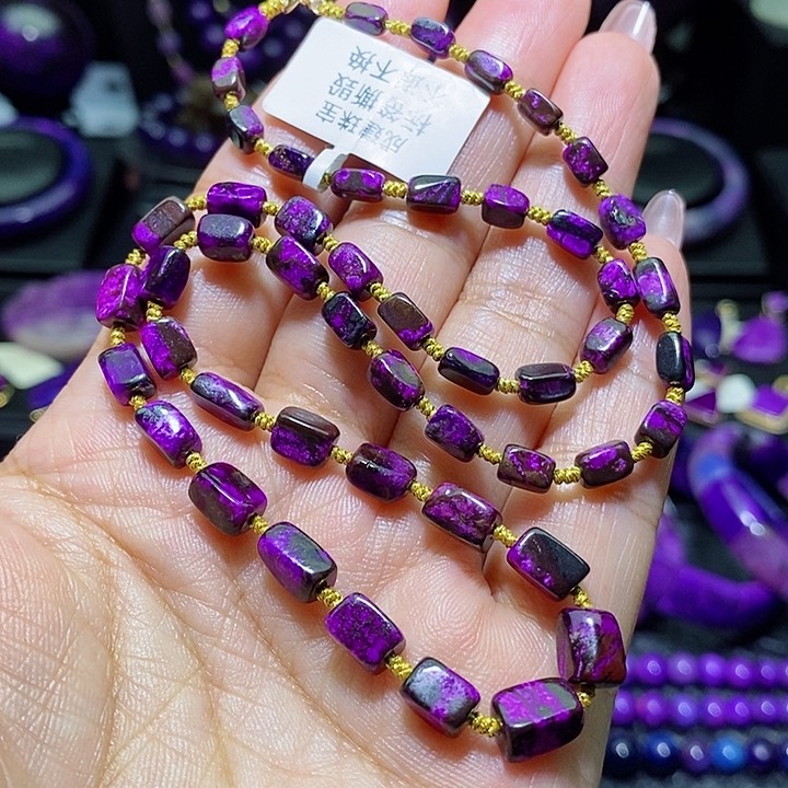 未镶嵌苏纪石（舒俱来）项链