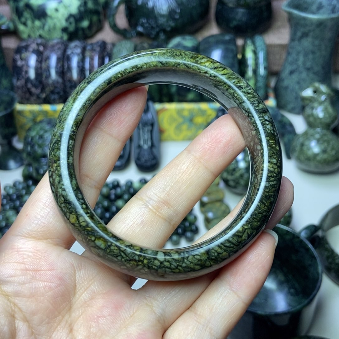 @****未镶嵌蛇纹石玉手链