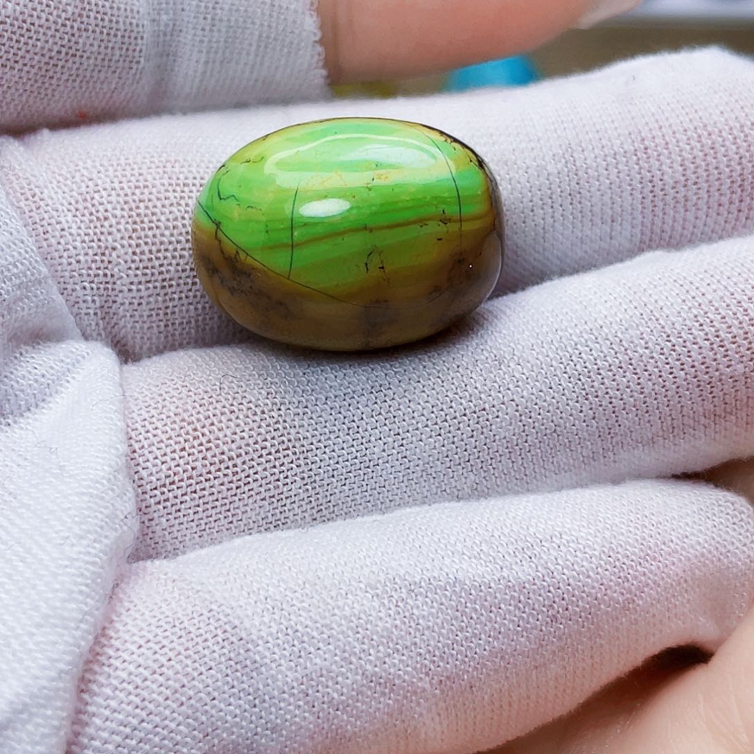 绿松石未镶嵌饰品