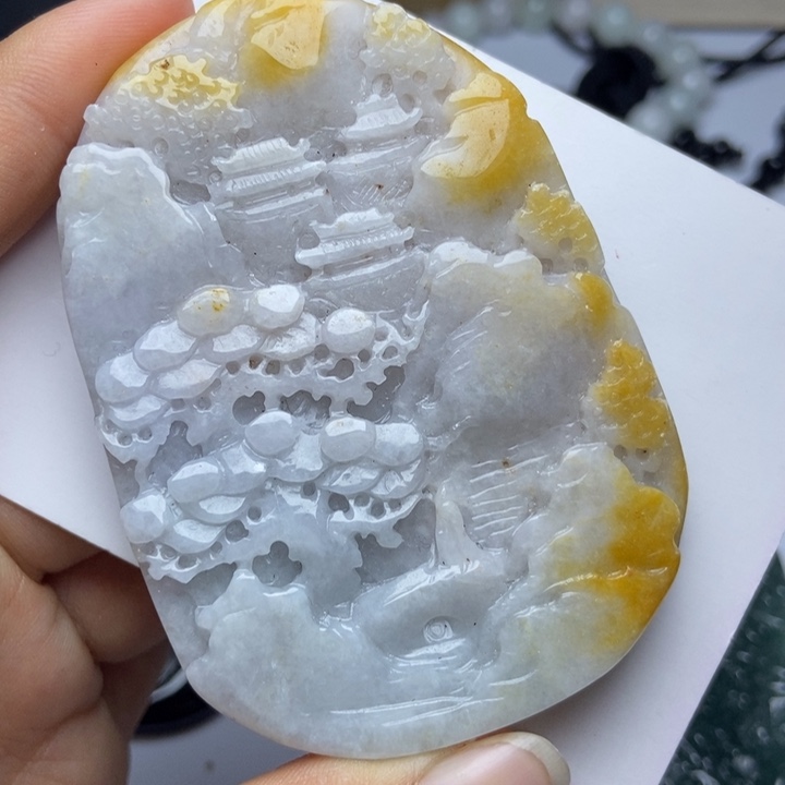 翡翠颈饰未镶嵌翡翠