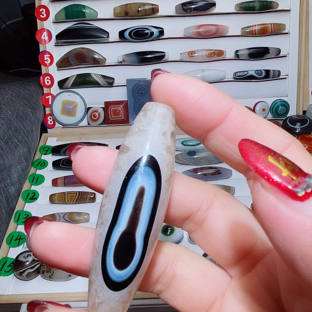 玛瑙/玉髓颈饰未镶嵌