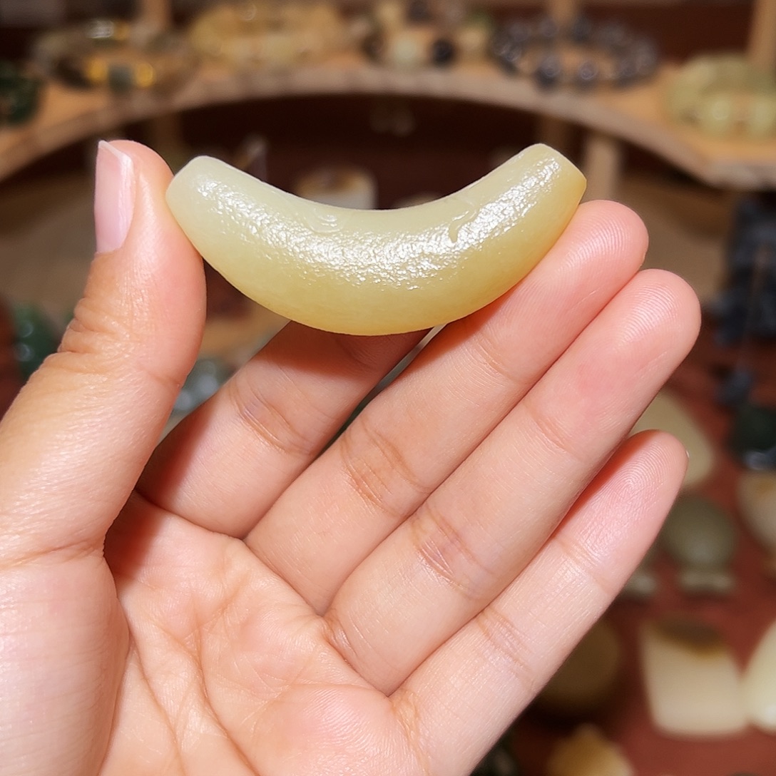 小***…和田玉未镶嵌颈饰