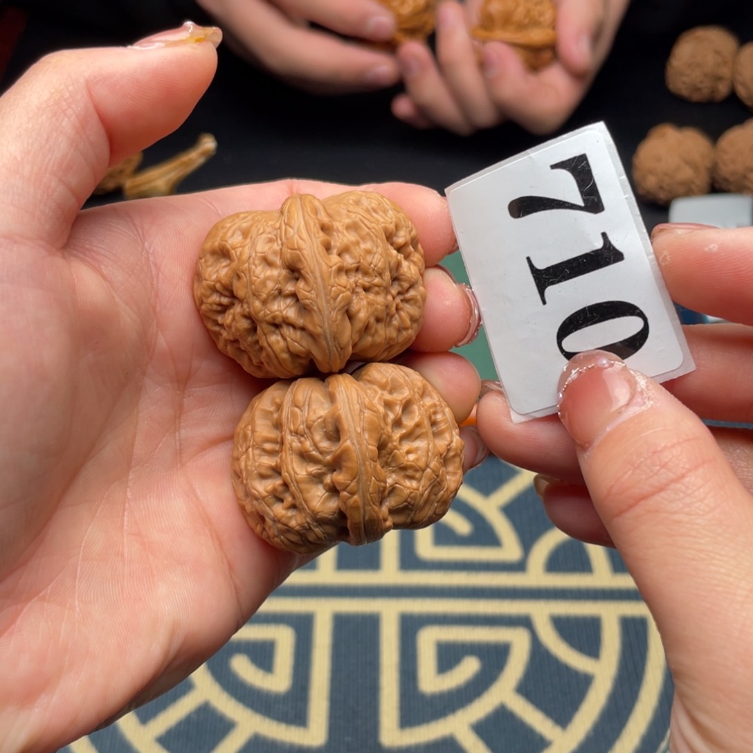 文玩核桃吊坠40元宝710号