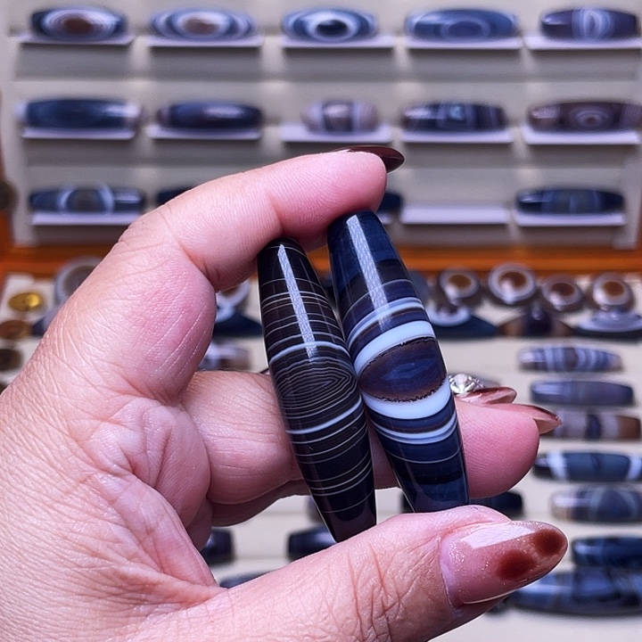 东***6玛瑙/玉髓未镶嵌颈饰