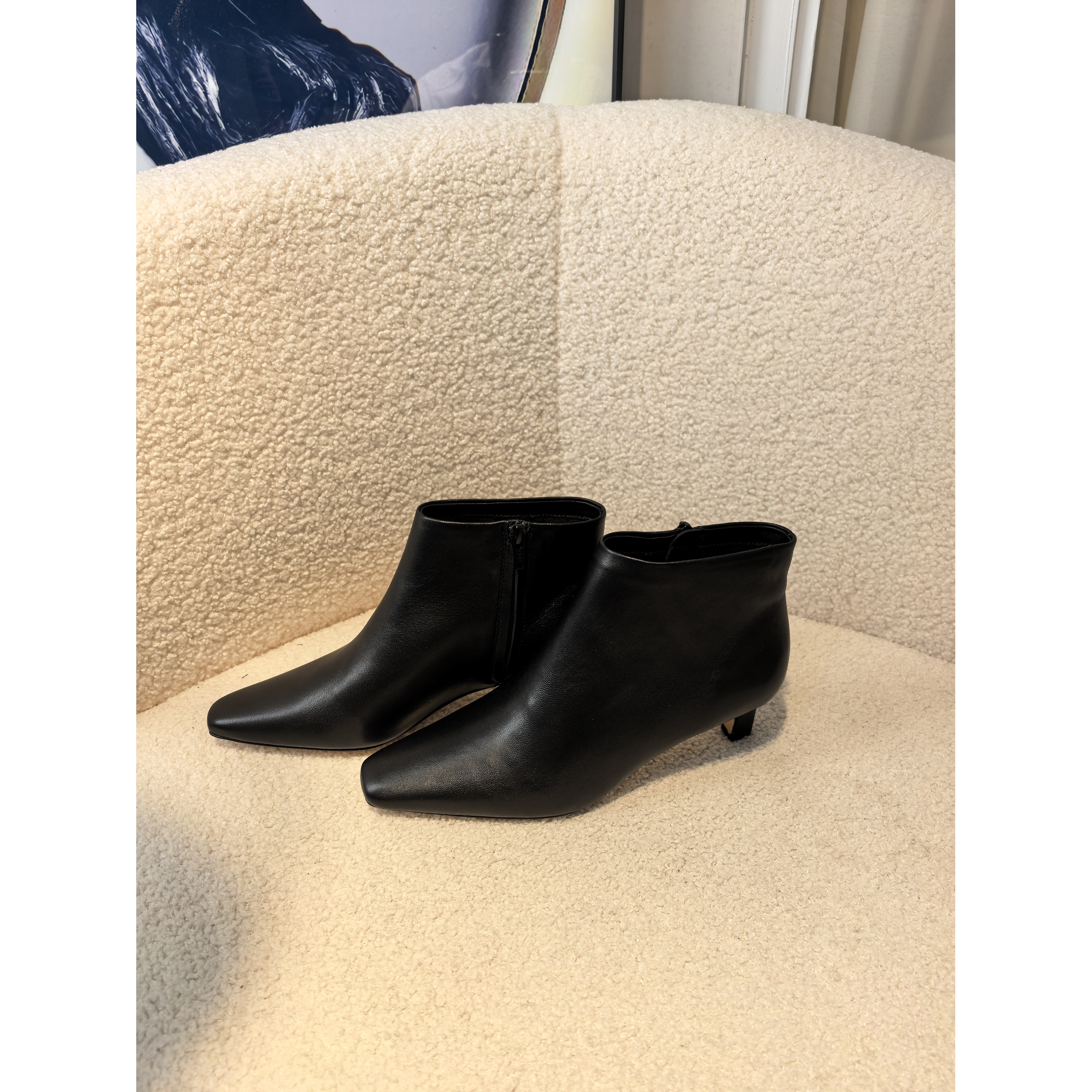 老王甄选 时尚尖头高跟气质女士短靴