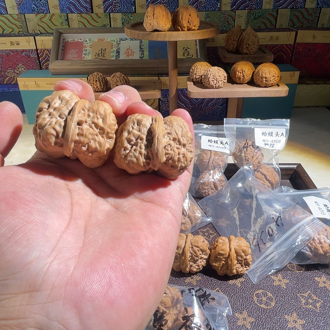 陳***ｌ文玩核桃把件4036