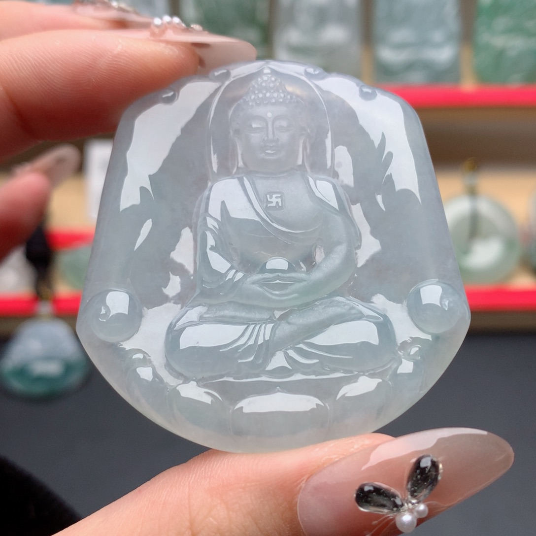 翡翠未镶嵌颈饰大日如来