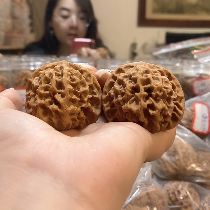 文玩核桃吊坠46龙鳞有修
