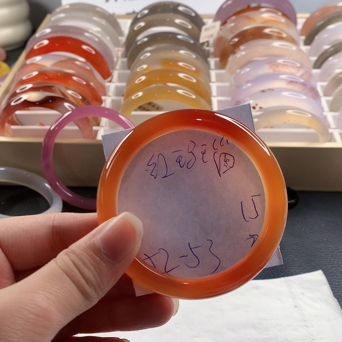 玛瑙/玉髓未镶嵌手镯