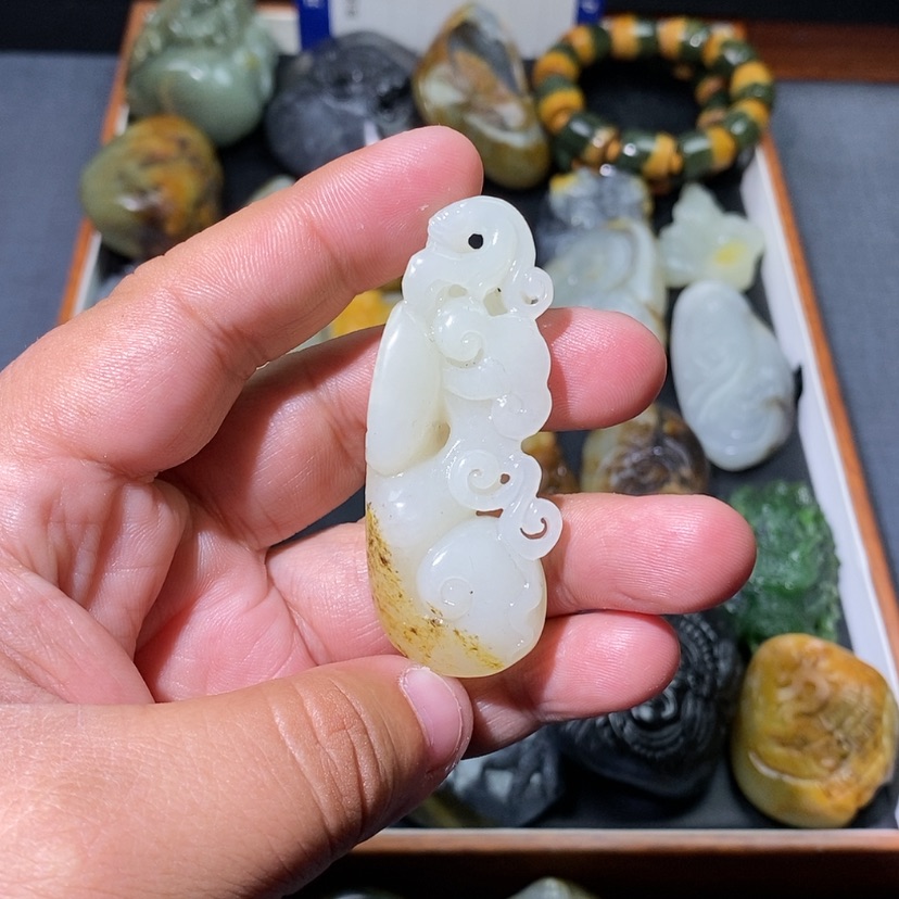 【闪购商品】和田玉颈饰未镶嵌曾****师