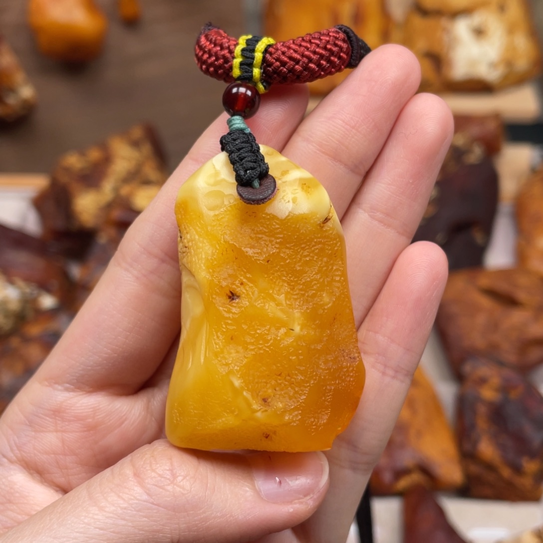 琥珀未镶嵌珠宝奇石