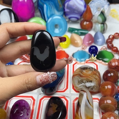 玛瑙/玉髓颈饰未镶嵌