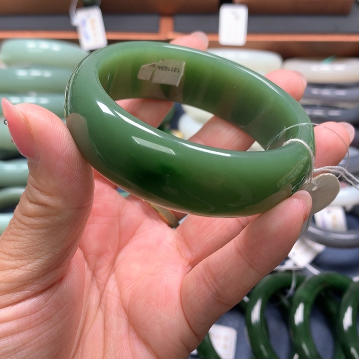 【闪购商品】未镶嵌手镯和田玉（碧玉）28