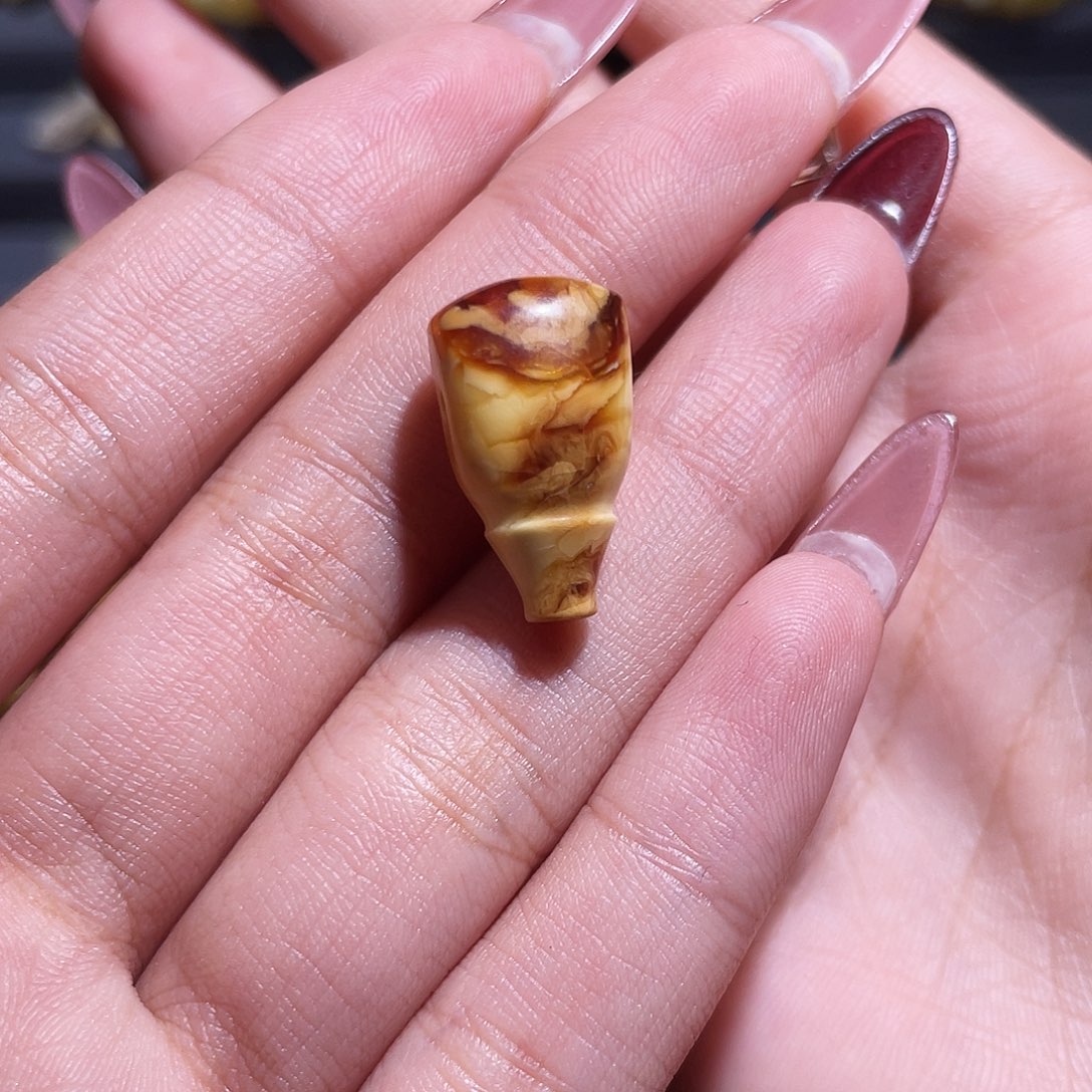 蜜蜡裸石未镶嵌欧****7福利