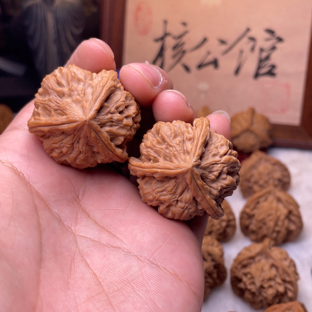 文玩核桃吊坠玉玺