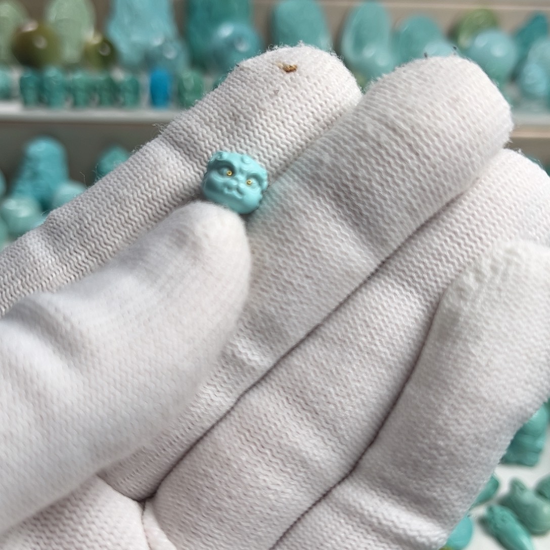 芊***绿松石未镶嵌珠宝奇石