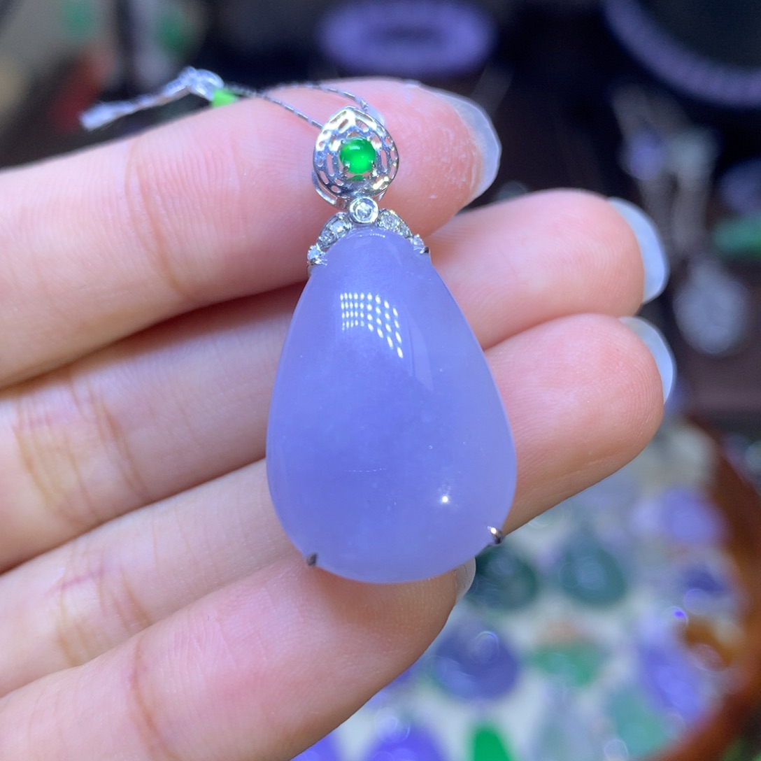 翡翠颈饰18K金镶嵌翡翠